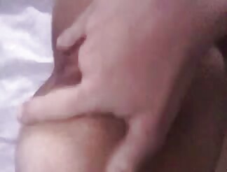 young amateur play wet pussy