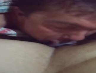 I would love to slobber all over that shaved pussy