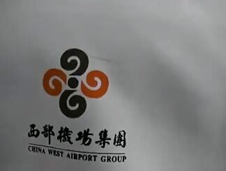 Baby girl teases her clit in public bus 