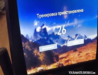 OnlyFans beauty shows off her best assets