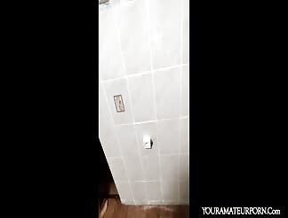 Couple gets creative with their amateur porn 