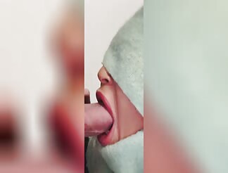 Amateur wife Blow job