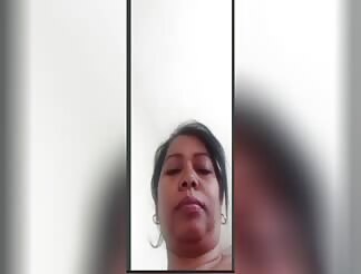 South african mom masturbates for lover