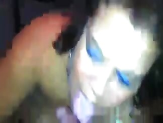 Luna la beurette du 93 suce un dark de son quartier 