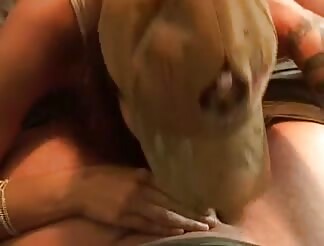 His gf needs to go pro already 